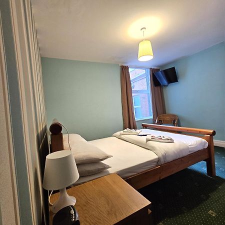 Denville Hotel Μπλάκπουλ Εξωτερικό φωτογραφία
