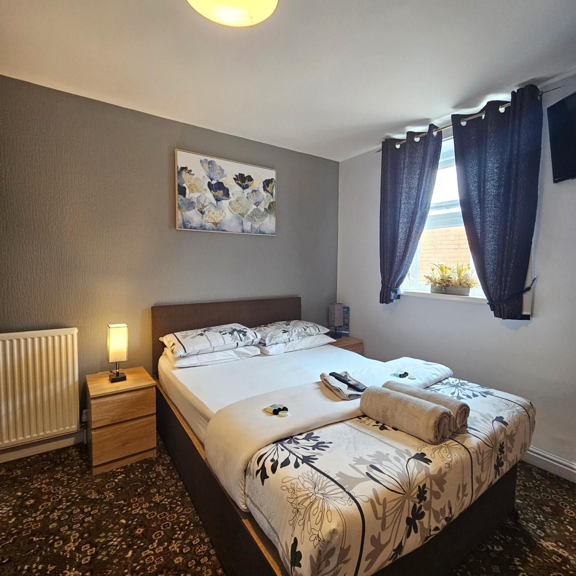 Denville Hotel Μπλάκπουλ Εξωτερικό φωτογραφία